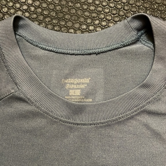 Mens Patagonia capilene short sleeve in a grey blue - Picture 2 of 3